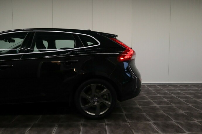 volvo-v40-diesel-2014-big-6