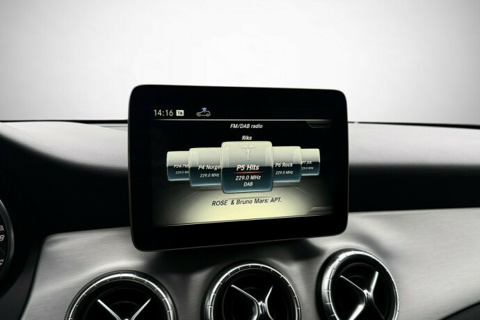 mercedes-benz-cla-bensin-2017-big-27