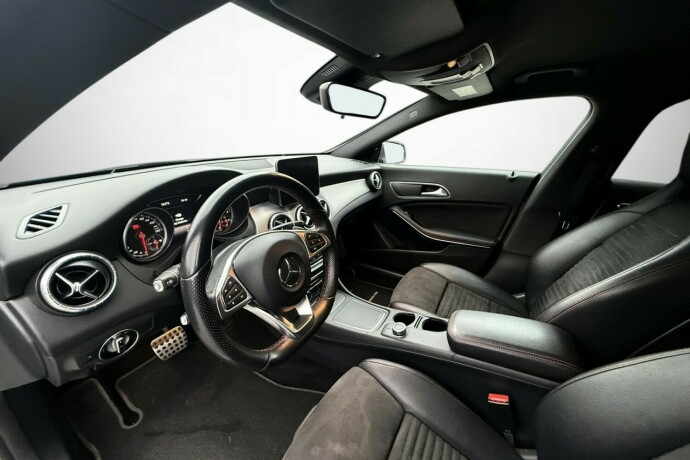 mercedes-benz-cla-bensin-2017-big-13