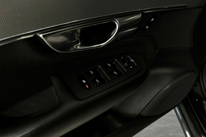 volvo-xc-90-elektrisitetbensin-2022-big-60