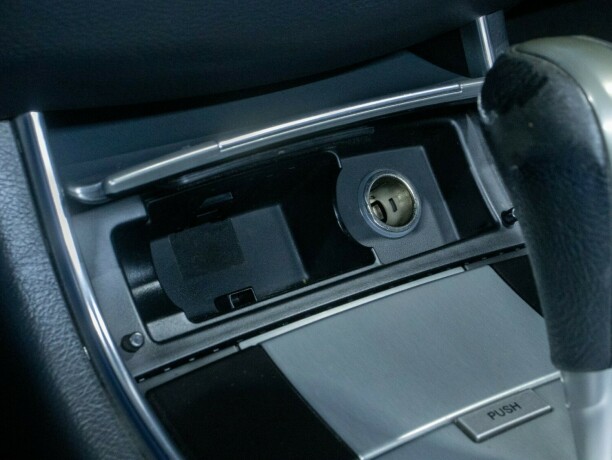 hyundai-ix55-diesel-2012-big-37