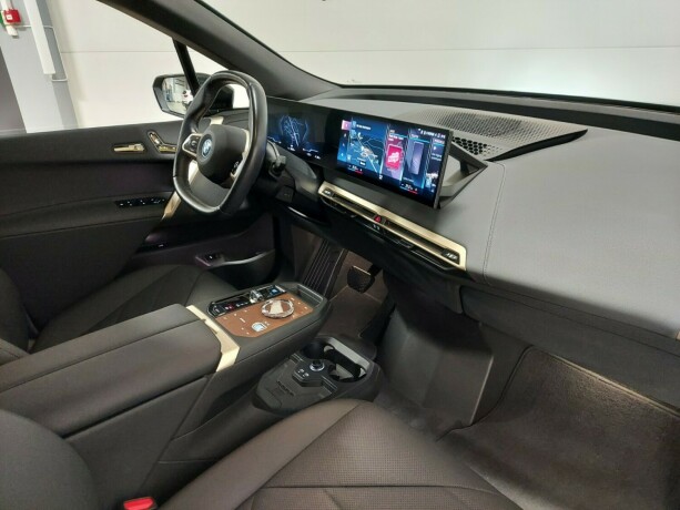 bmw-ix-elektrisitet-2023-big-20