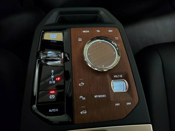 bmw-ix-elektrisitet-2023-big-38