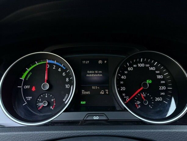 volkswagen-golf-elektrisitetbensin-2019-big-16