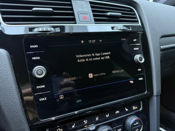 volkswagen-golf-elektrisitetbensin-2019-big-19