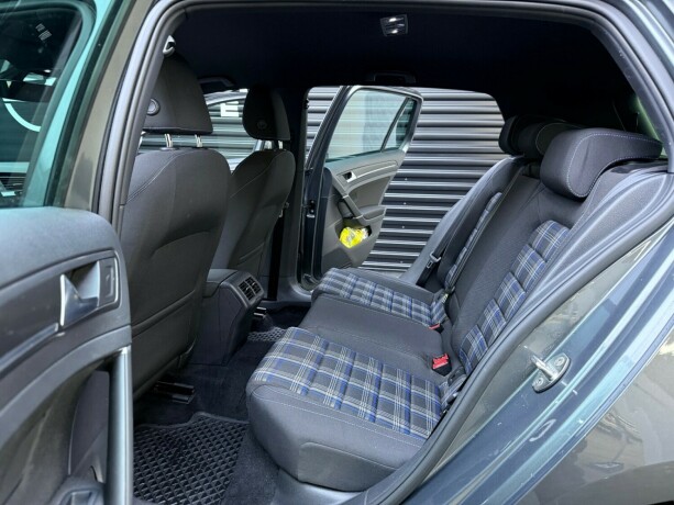 volkswagen-golf-elektrisitetbensin-2019-big-28