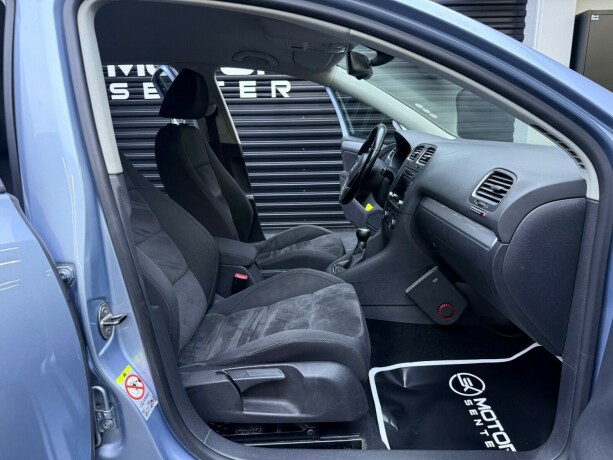 volkswagen-golf-diesel-2011-big-24