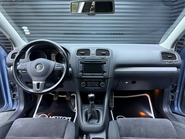 volkswagen-golf-diesel-2011-big-8