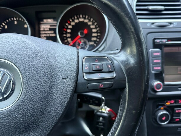 volkswagen-golf-diesel-2011-big-14