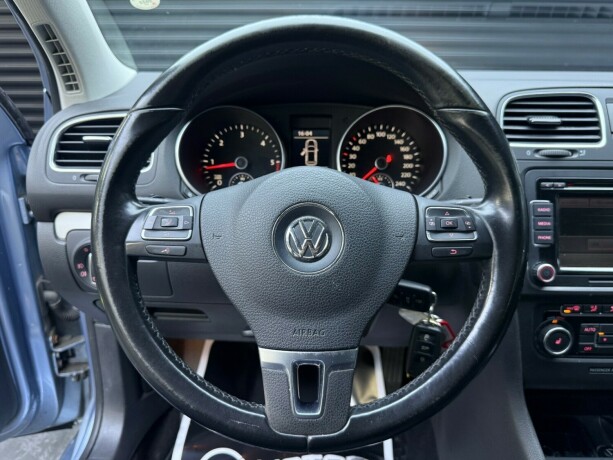 volkswagen-golf-diesel-2011-big-12