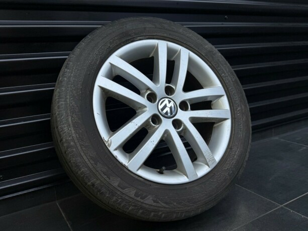 volkswagen-golf-diesel-2011-big-29