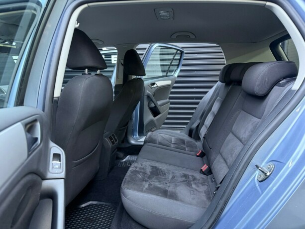 volkswagen-golf-diesel-2011-big-25