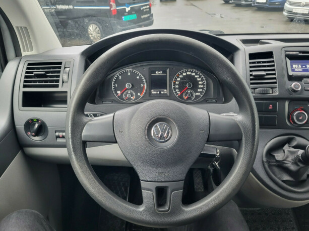 volkswagen-transporter-diesel-2012-big-15
