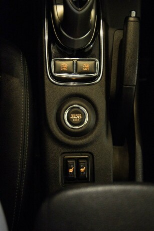 mitsubishi-outlander-elektrisitetbensin-2015-big-18