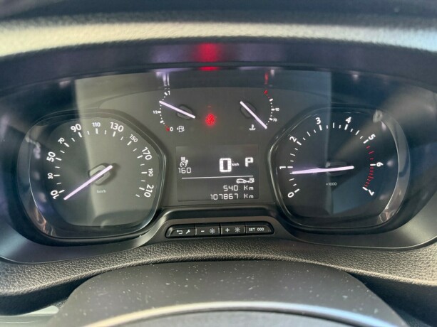 peugeot-expert-diesel-2020-big-10