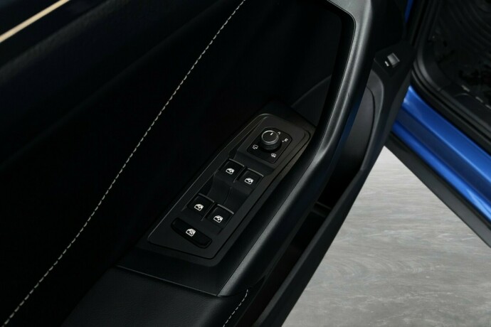 volkswagen-t-roc-diesel-2022-big-24