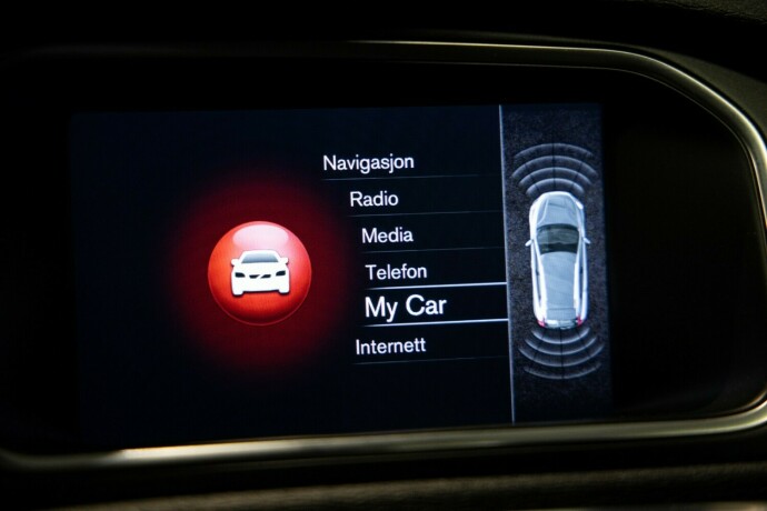 volvo-v40-cross-country-bensin-2019-big-17