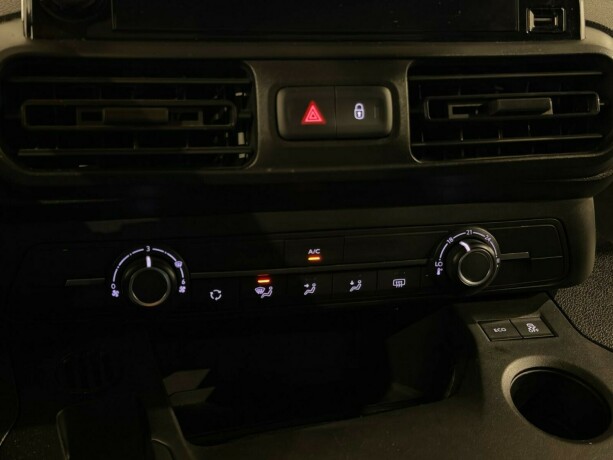 peugeot-partner-diesel-2019-big-26