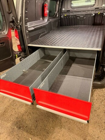 peugeot-partner-diesel-2019-big-17