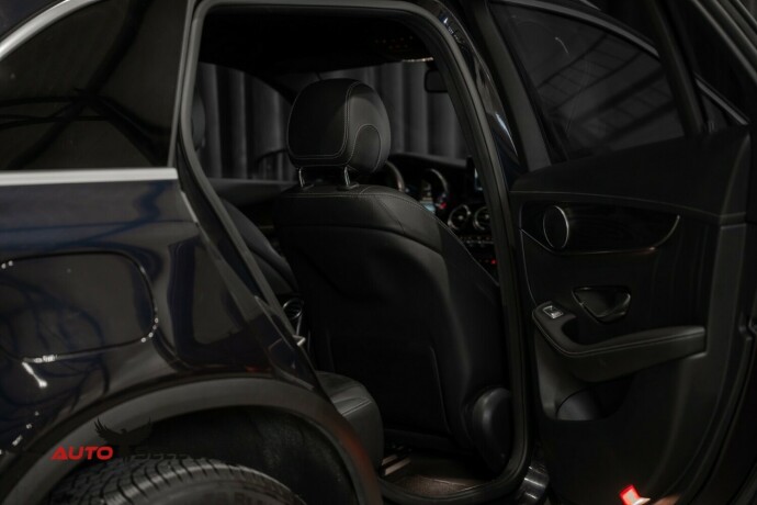 mercedes-benz-glc-elektrisitetbensin-2018-big-15