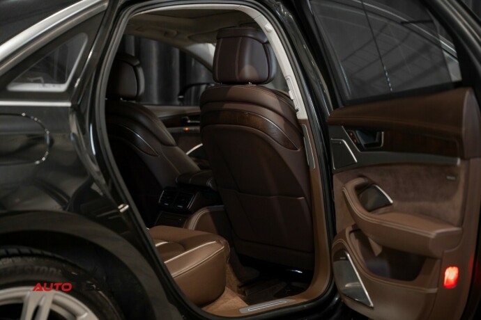 audi-a8-diesel-2010-big-13