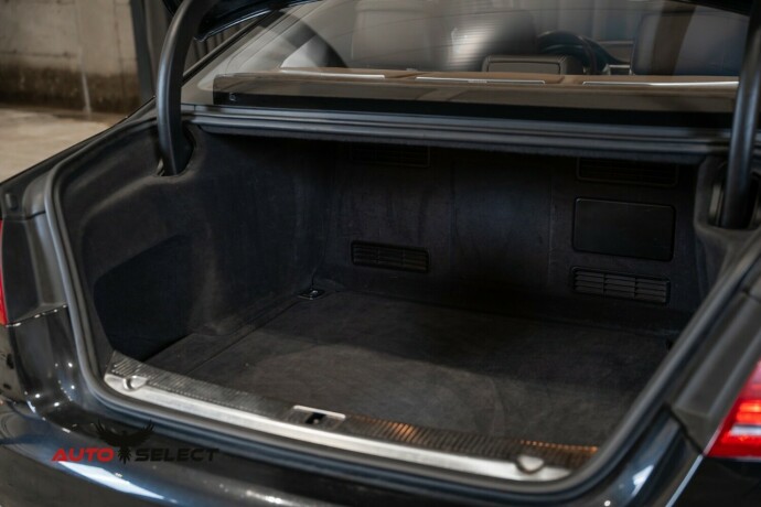 audi-a8-diesel-2010-big-10