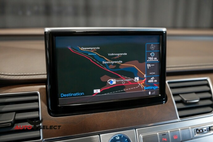 audi-a8-diesel-2010-big-43