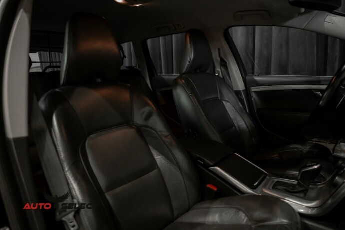 volvo-xc-70-diesel-2014-big-19