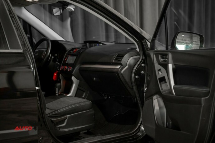 subaru-forester-bensin-2014-big-16