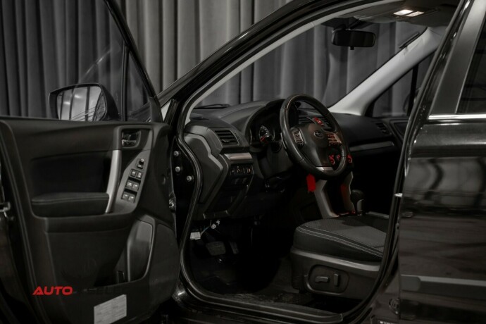 subaru-forester-bensin-2014-big-19