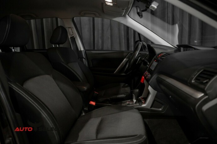 subaru-forester-bensin-2014-big-17