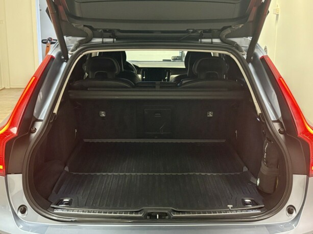 volvo-v90-diesel-2018-big-34