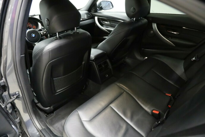 bmw-3-serie-elektrisitetbensin-2017-big-12