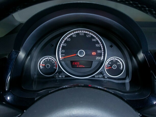 volkswagen-up-bensin-2013-big-29