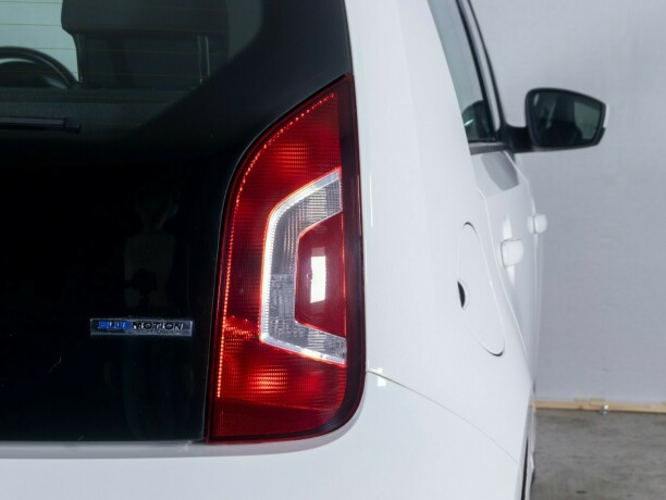 volkswagen-up-bensin-2013-big-8