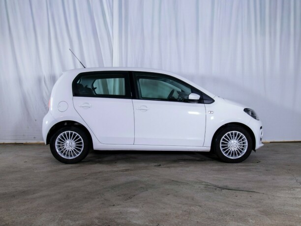 volkswagen-up-bensin-2013-big-5