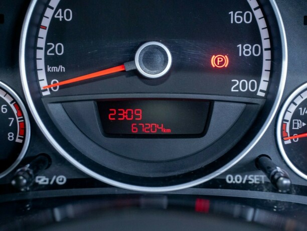 volkswagen-up-bensin-2013-big-30