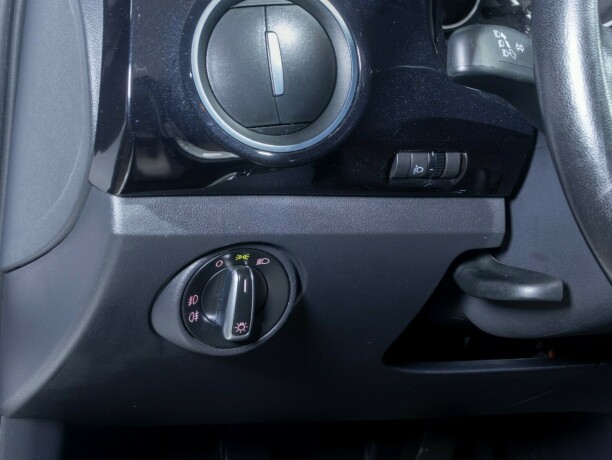 volkswagen-up-bensin-2013-big-27