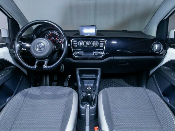 volkswagen-up-bensin-2013-big-40