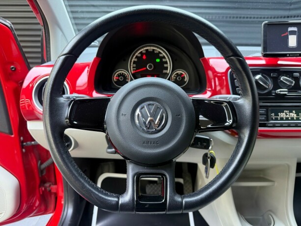 volkswagen-up-bensin-2013-big-13