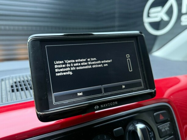 volkswagen-up-bensin-2013-big-18