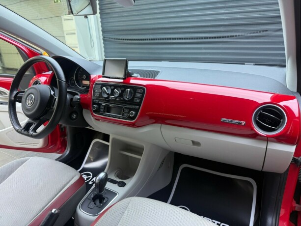 volkswagen-up-bensin-2013-big-11