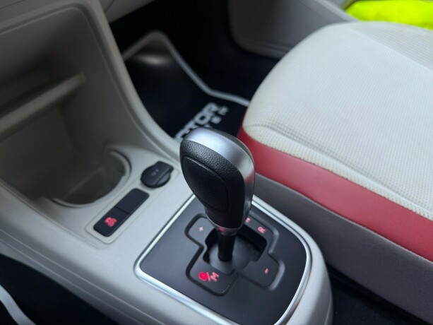 volkswagen-up-bensin-2013-big-20