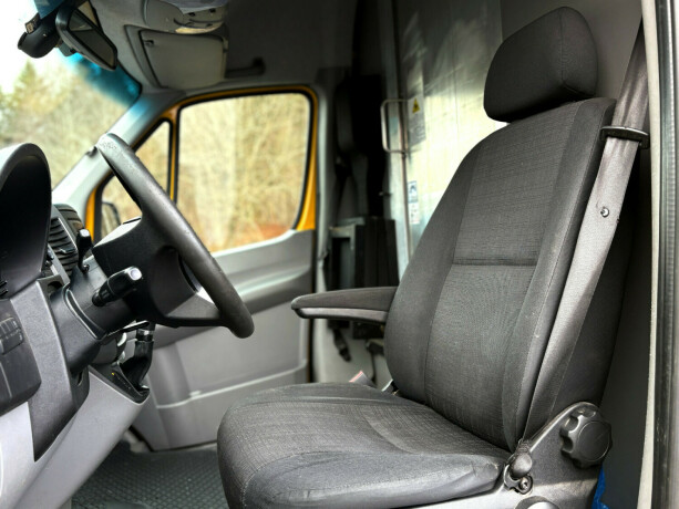 mercedes-benz-sprinter-diesel-2018-big-4