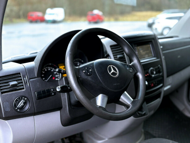 mercedes-benz-sprinter-diesel-2018-big-10