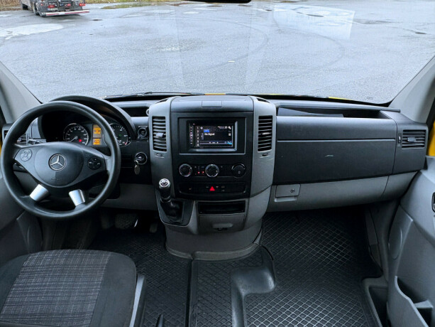 mercedes-benz-sprinter-diesel-2018-big-6