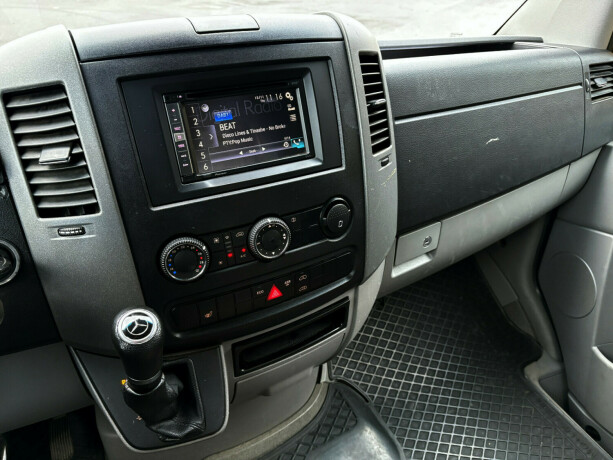 mercedes-benz-sprinter-diesel-2018-big-8