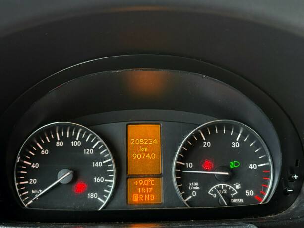 mercedes-benz-sprinter-diesel-2018-big-9