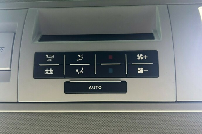 volkswagen-caravelle-diesel-2018-big-23