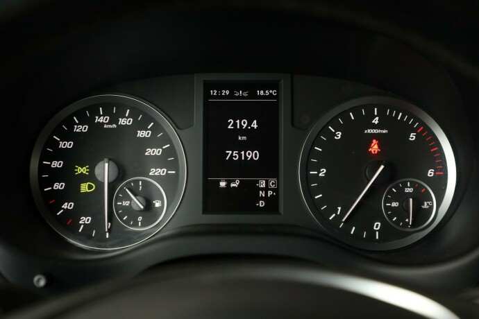 mercedes-benz-vito-diesel-2021-big-8